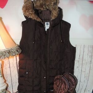 Gap puffy vest with fur around hood medium